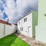 Ajuda Charm Apartment With Garden